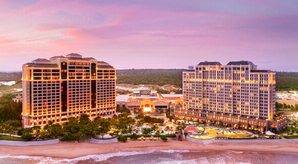 bluffs-hotel.png